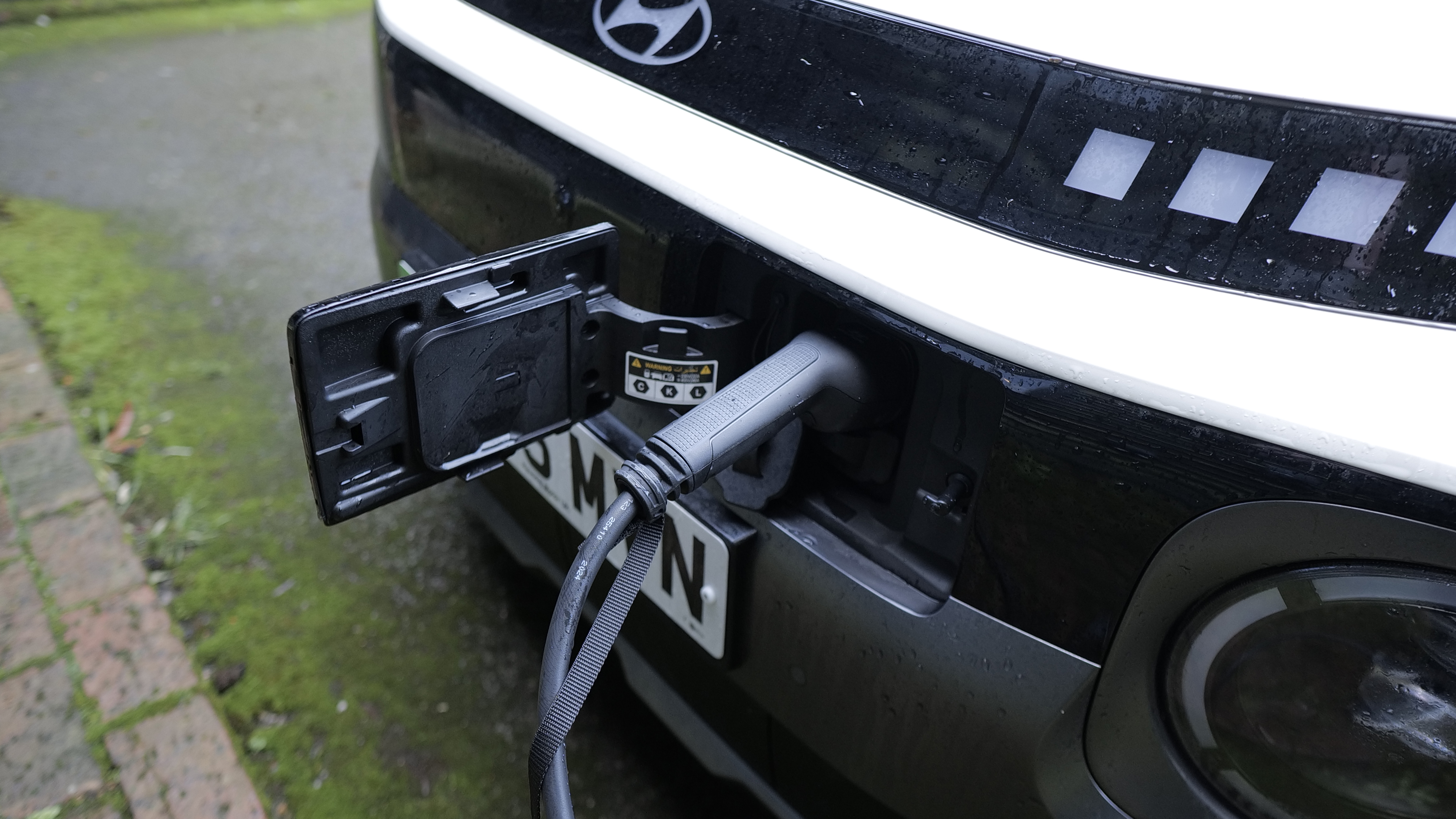 HYUNDAI INSTER ELECTRIC HATCHBACK 85kW Cross 49kWh 5dr Auto